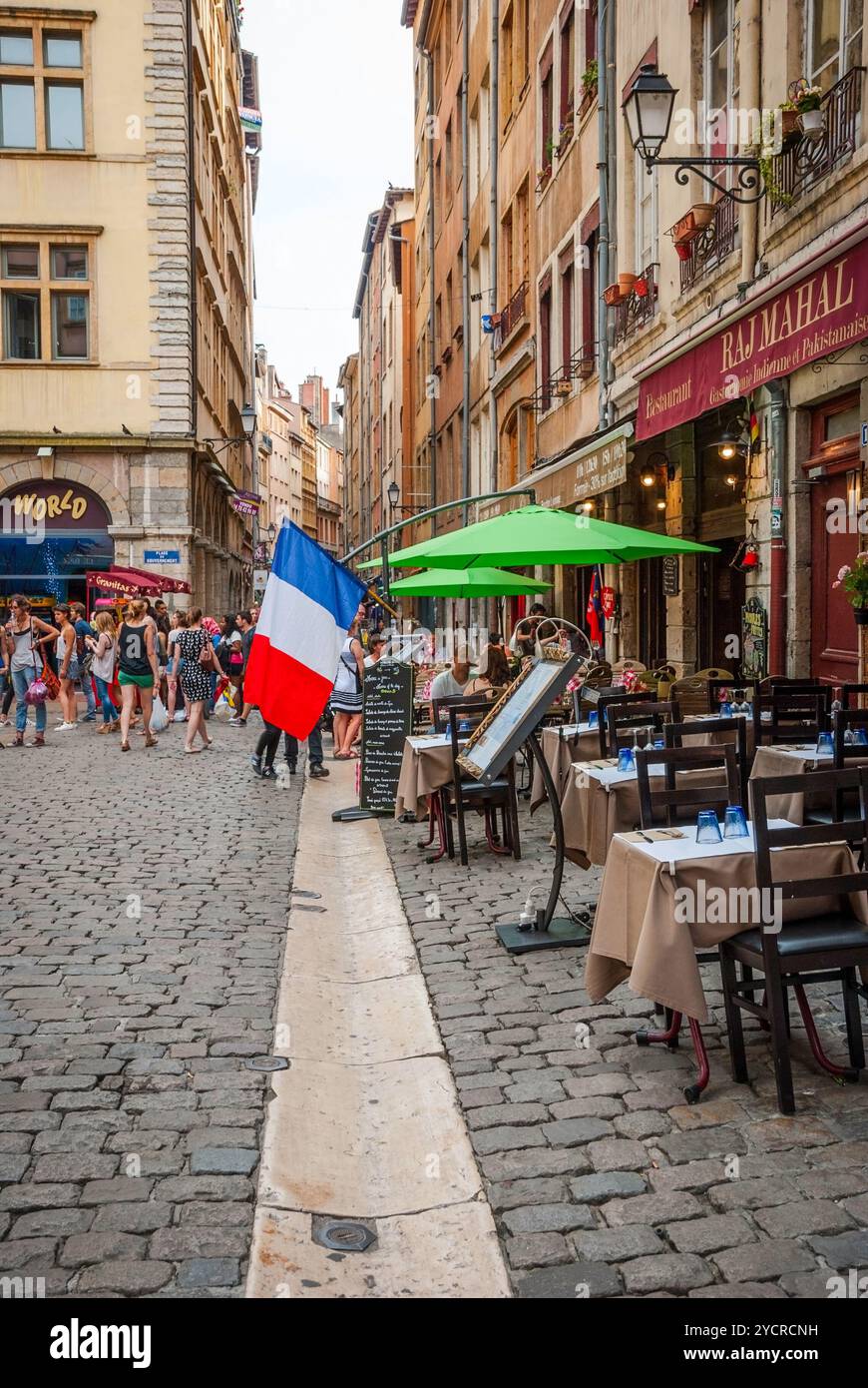 Vue sur la rue de Lyon Banque D'Images