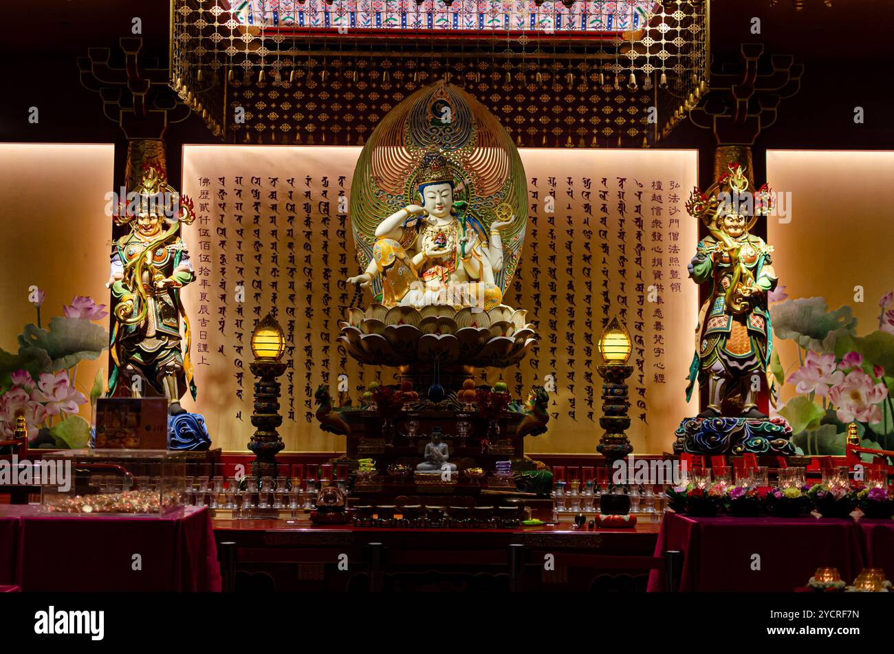 Belle vue de Buddha Tooth Relic Temple à Singapour Banque D'Images