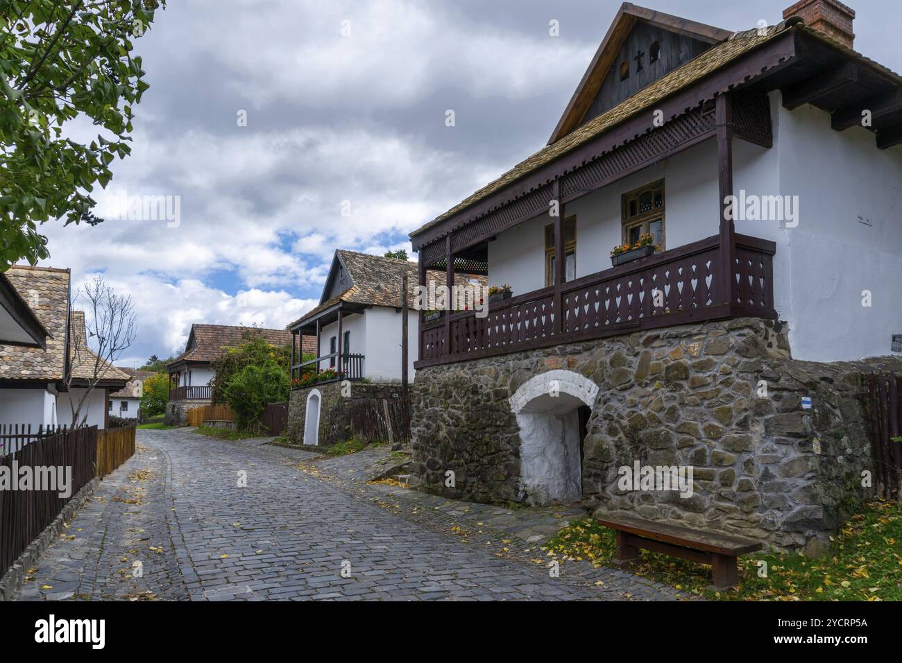 Holloko, Hongrie, 3 octobre 2022 : vue sur le centre historique du village de Holloko, en Europe Banque D'Images Holloko, Hongrie, 3 octobre 2022 : vue sur le centre historique du village de Holloko, en Europe Banque D'Images