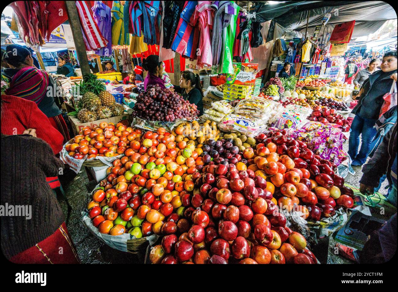 Marché municipal, Santa Maria Nebaj, département d'El Quiché, Guatemala, Amérique centrale Banque D'Images