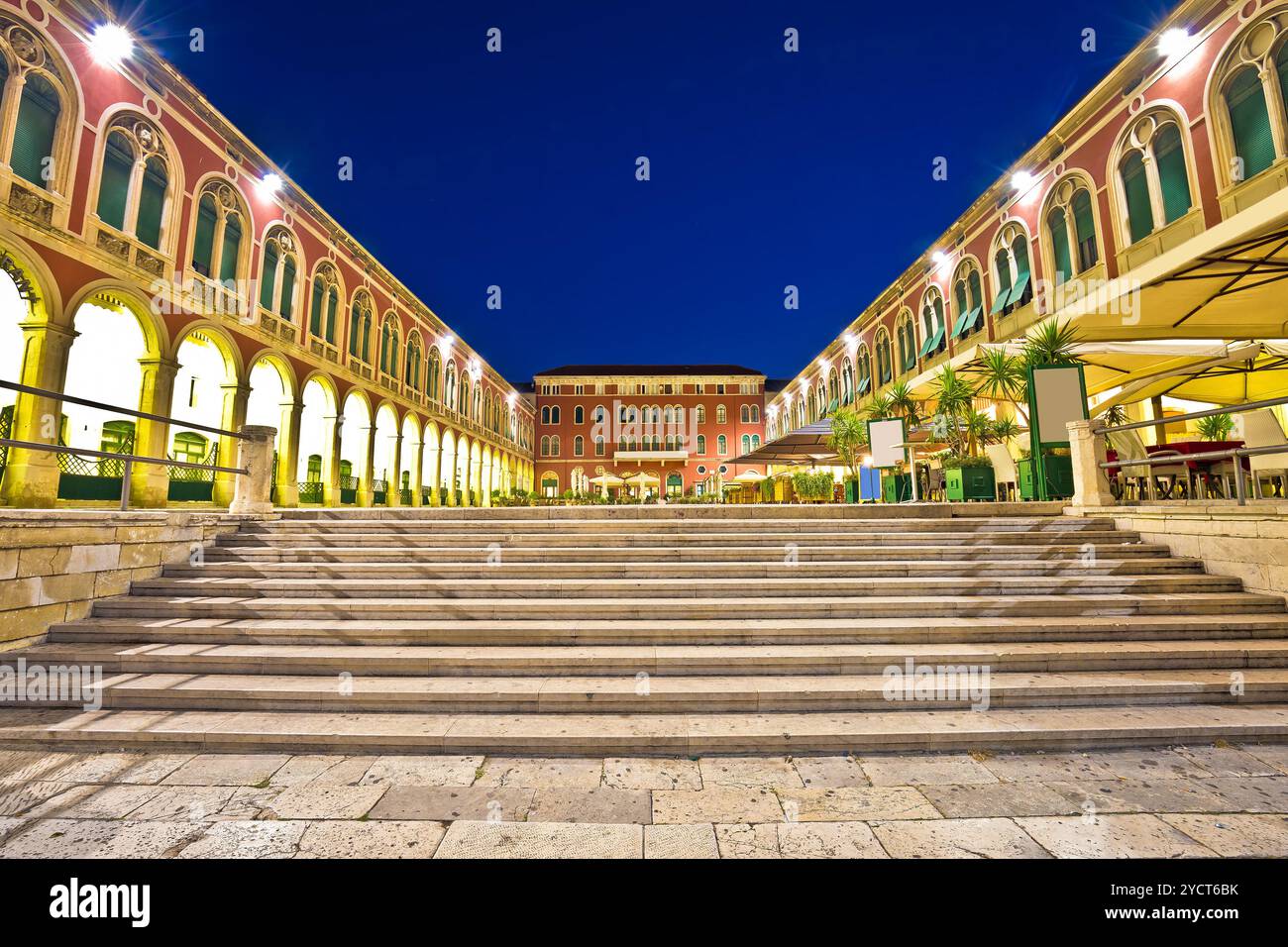 Prokurative square à Split soir voir Banque D'Images