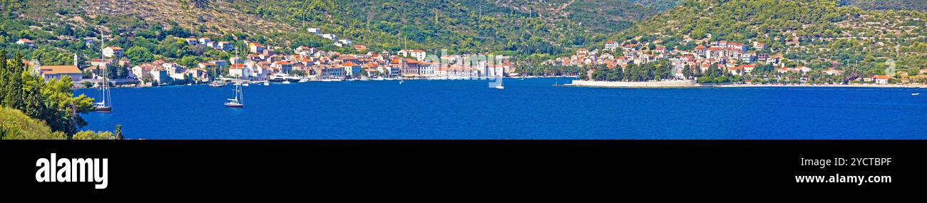 Panorama au bord de l'île de Vis Banque D'Images