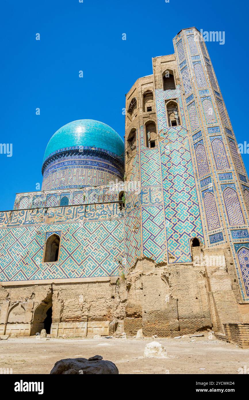 La mosquée Bibi-Khanym (Bibi-Xonum), Samarkand, Ouzbékistan avec mosaïques bleu Banque D'Images