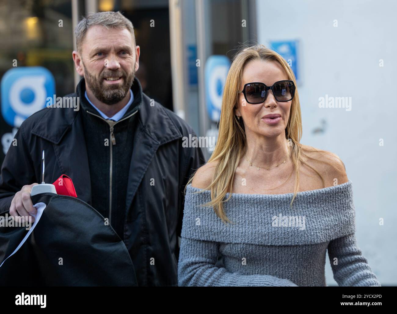 Londres, Royaume-Uni. 24 octobre 2024. Présentateurs de radio célébrités en dehors de Global Radio London UK Amanda Holden crédit : Ian Davidson/Alamy Live News Banque D'Images