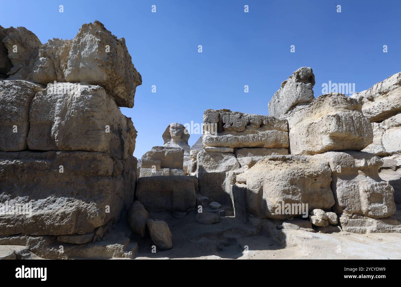 Tourisme en Egypte vue générale des pyramides du Sphinx et de Gizeh en Egypte, 24 octobre 2024. Selon Ghada Shalaby, vice-ministre du Tourisme et des Antiquités pour les Affaires touristiques, le nombre de touristes qui ont visité l'Egypte au cours des quatre premiers mois de 2024 a augmenté de 27 pour cent par rapport à la même période l'année dernière. Gizeh Égypte Copyright : xMatrixxImagesx/xKhaledxElfiqix Banque D'Images