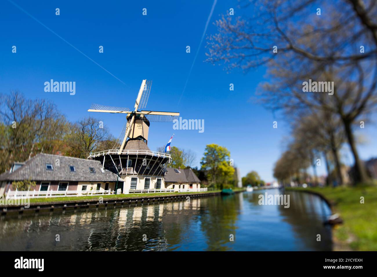 Vieux moulins traditionnels en Pays-Bas Banque D'Images