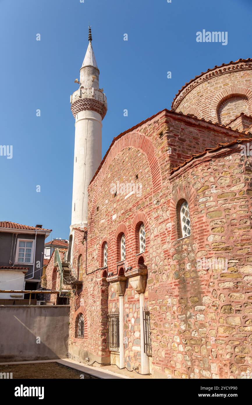 Mosquée Fatih, convertie d'une église orthodoxe grecque à Tirilye, Mudanya, Bursa, Turkiye. Banque D'Images