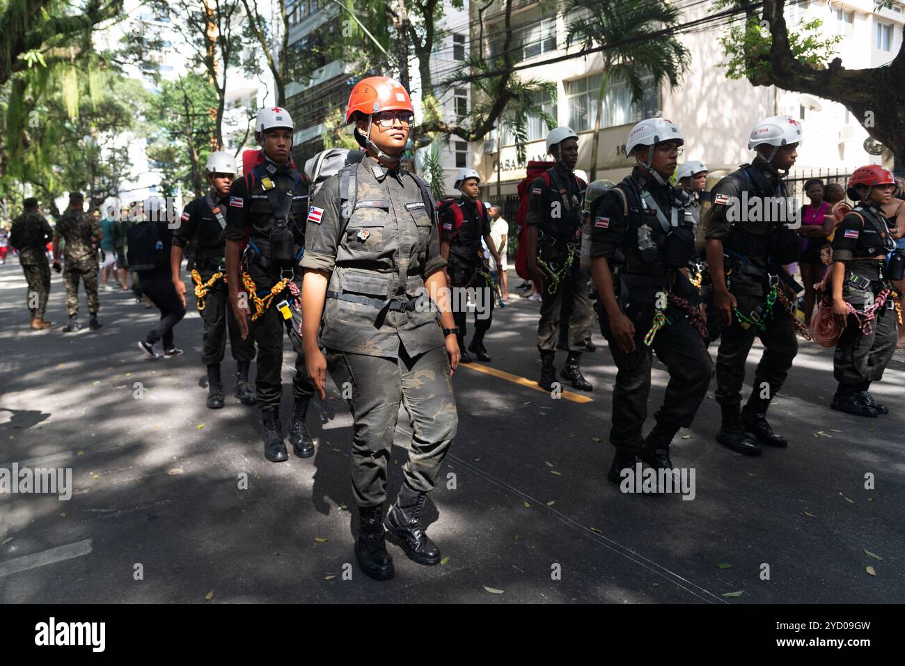 Salvador, Bahia, Brésil - 07 septembre 2024 : des soldats des pompiers défilent lors d'une célébration de l'indépendance brésilienne dans la ville de sa Banque D'Images