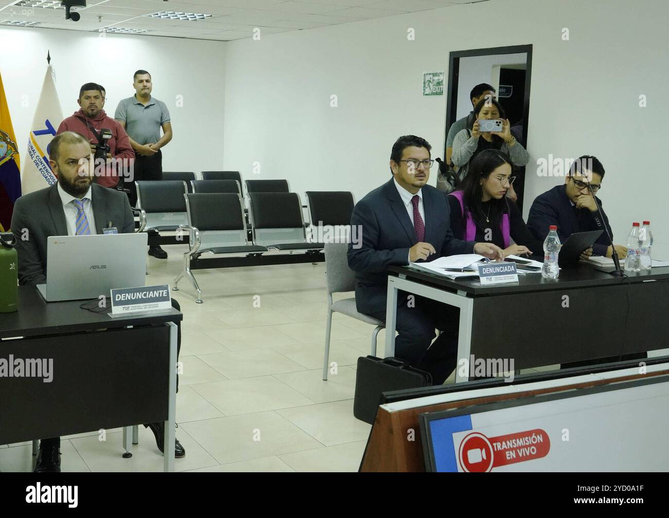 CONTENCIOSO ELECTORAL CASE VICE-PRÉSIDENT Quito, jeudi 24 octobre 2024 audience devant le Tribunal électoral contentieux, contre la Vice-présidente de la République Veronica Abad, dans l'affaire de la candidature de la Vice-présidente Veronica Abad pour le maire de Cuenca Eric Erazo, Juan Esteban Guarderas, juge Ivonne Coloma photos API Quito Pichincha Ecuador POL CONTENCIOSO ELECTIONAL CASO VICE-PRÉSIDENT 5b2cbf2bf2b85390a1284c84a1284a1298884f Copyright Banque D'Images