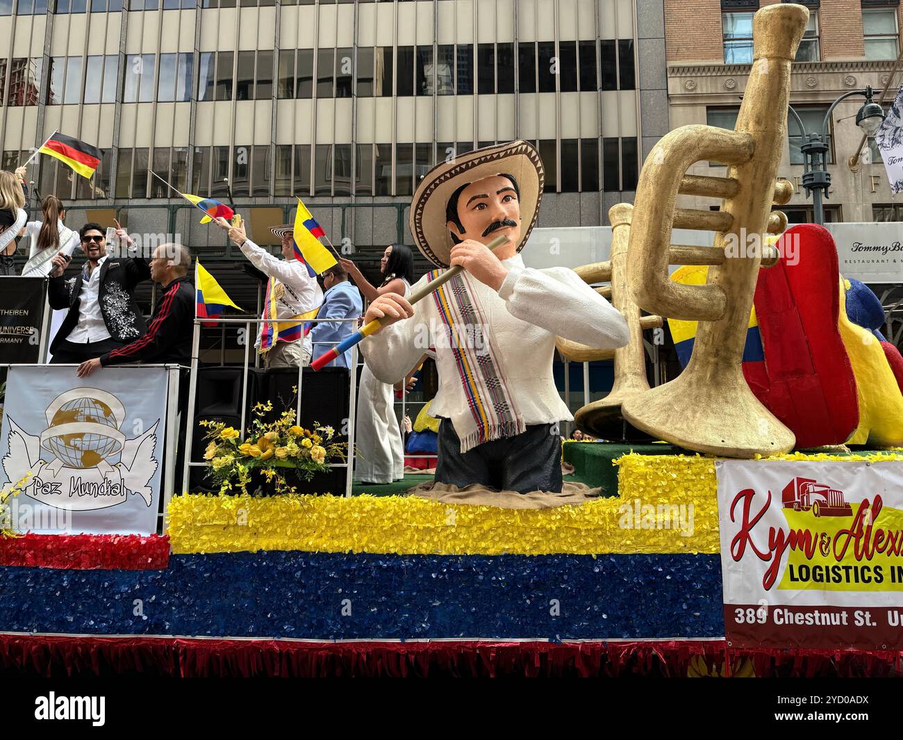 Columbia a été bien représenté dans le défilé de la Journée internationale hispanique de 2024 sur la 5e Avenue à New York. Banque D'Images