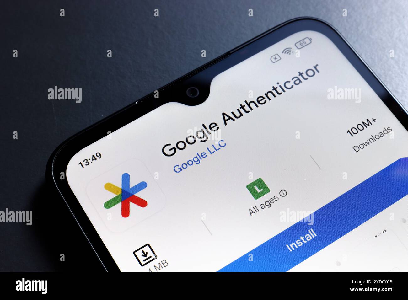24 octobre 2024, Portugal. Dans cette illustration photo, le logo de l'application Google Authenticator est affiché sur l'écran d'un smartphone Banque D'Images