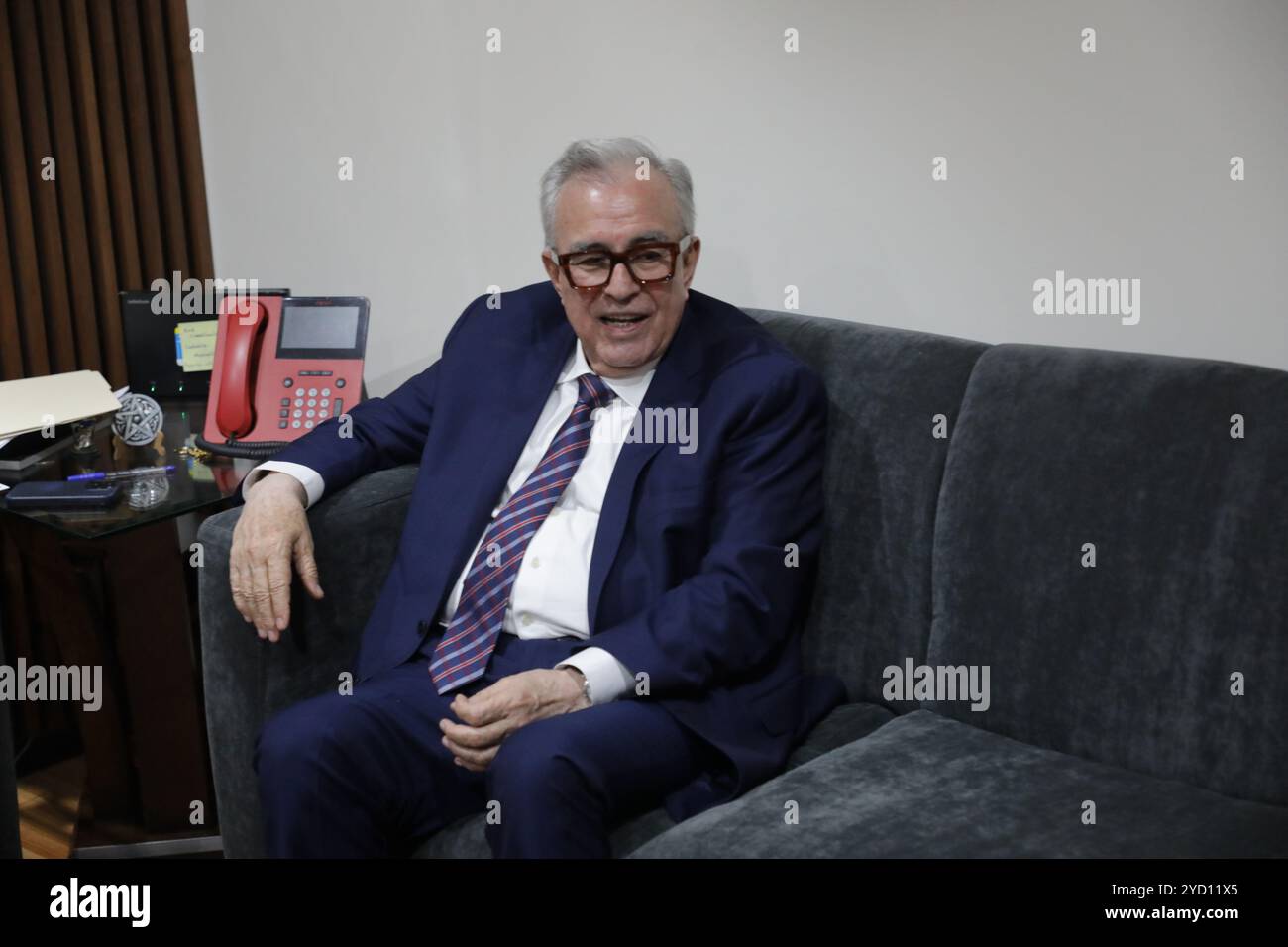 Le Gouverneur de l’Etat de Sinaloa, Ruben Rocha, lors de sa visite au Congrès mexicain dans le cadre de sa tournée de travail, où il a abordé la question de la violence à Sinaloa et la capture du trafiquant présumé Mayo Zambada. Le 24 octobre 2024 à Mexico, Mexique. (Crédit image : © Ian Robles/eyepix via ZUMA Press Wire) USAGE ÉDITORIAL SEULEMENT! Non destiné à UN USAGE commercial ! Banque D'Images