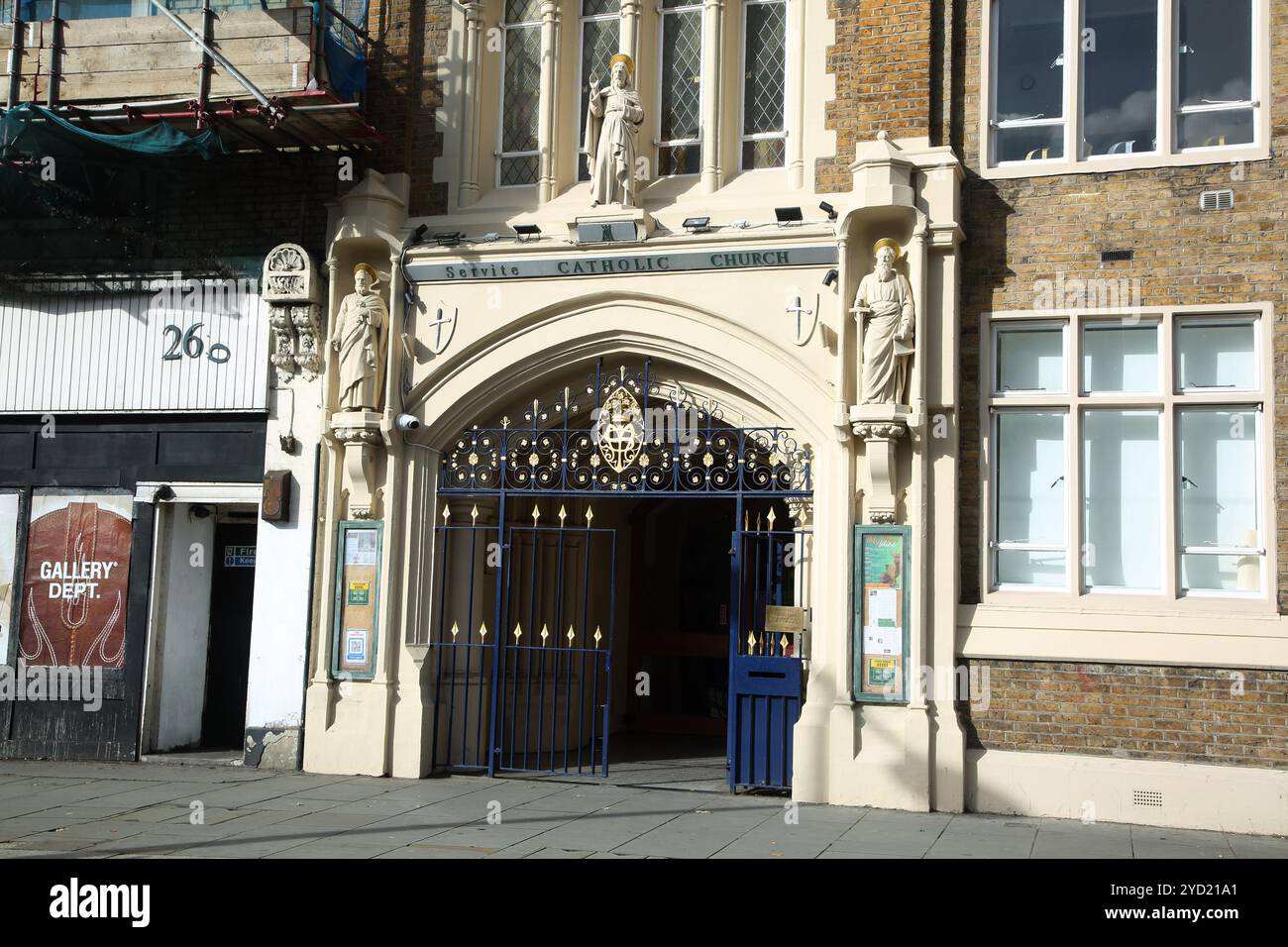 Façade de servite Catholic Church (Our Lady of Dolours) Chelsea Londres Angleterre Banque D'Images