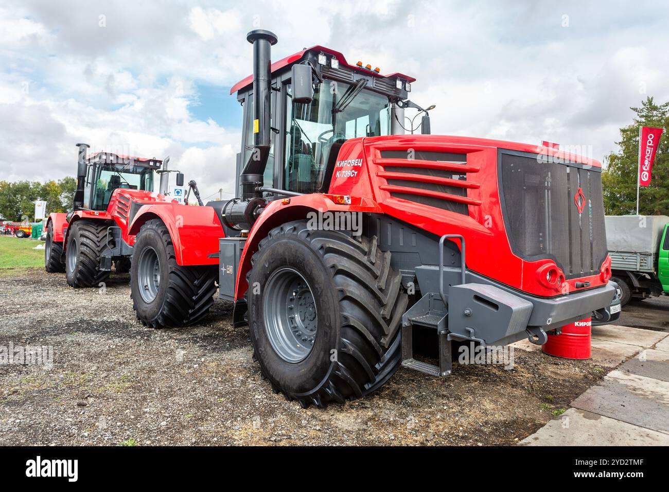 Tracteur agricole moderne Kirovets K739 exposé au salon agro-industriel annuel Volga Banque D'Images