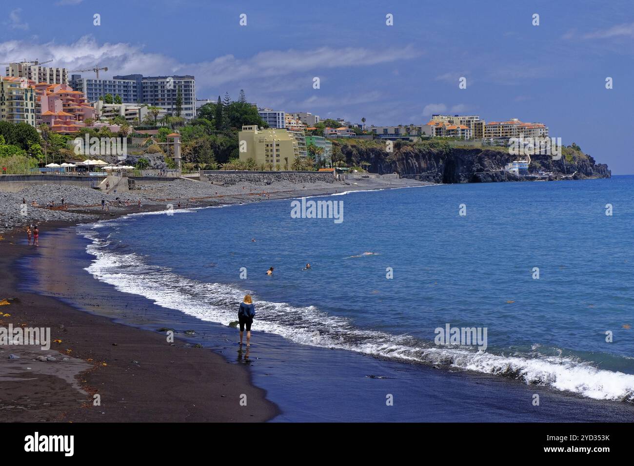Praia Formosa, plage de sable, hôtels, Océan Atlantique, côte sud, Funchal, île de Madère Banque D'Images