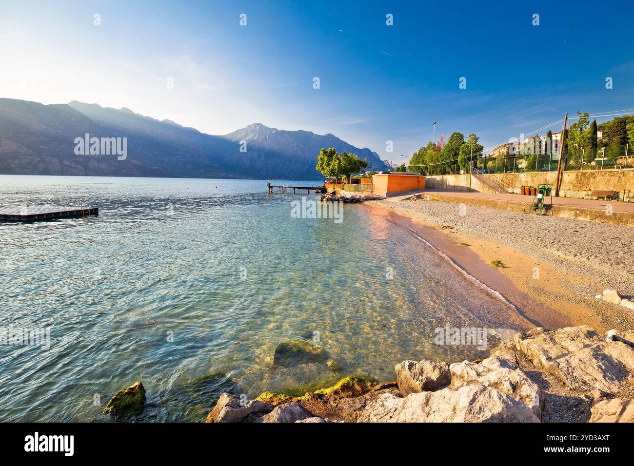Plage im Malcesine sur le lac Lago di Garda Banque D'Images