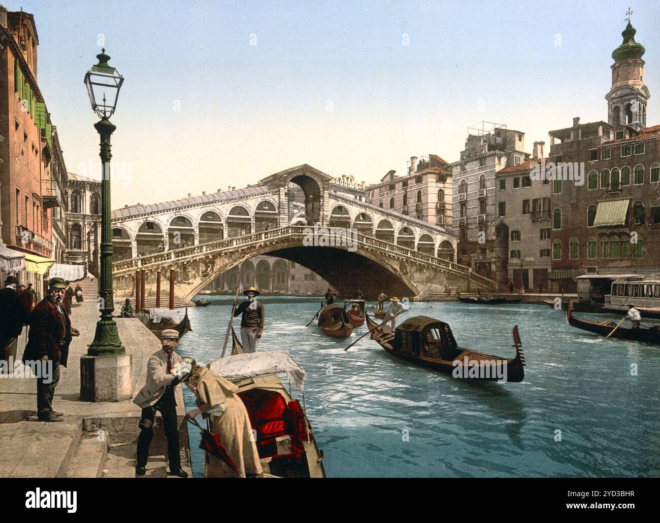 Le pont du Rialto, Venise, Italie, historique, restauré numériquement reproduction d'un original du XIXe siècle, date d'enregistrement non indiquée Banque D'Images