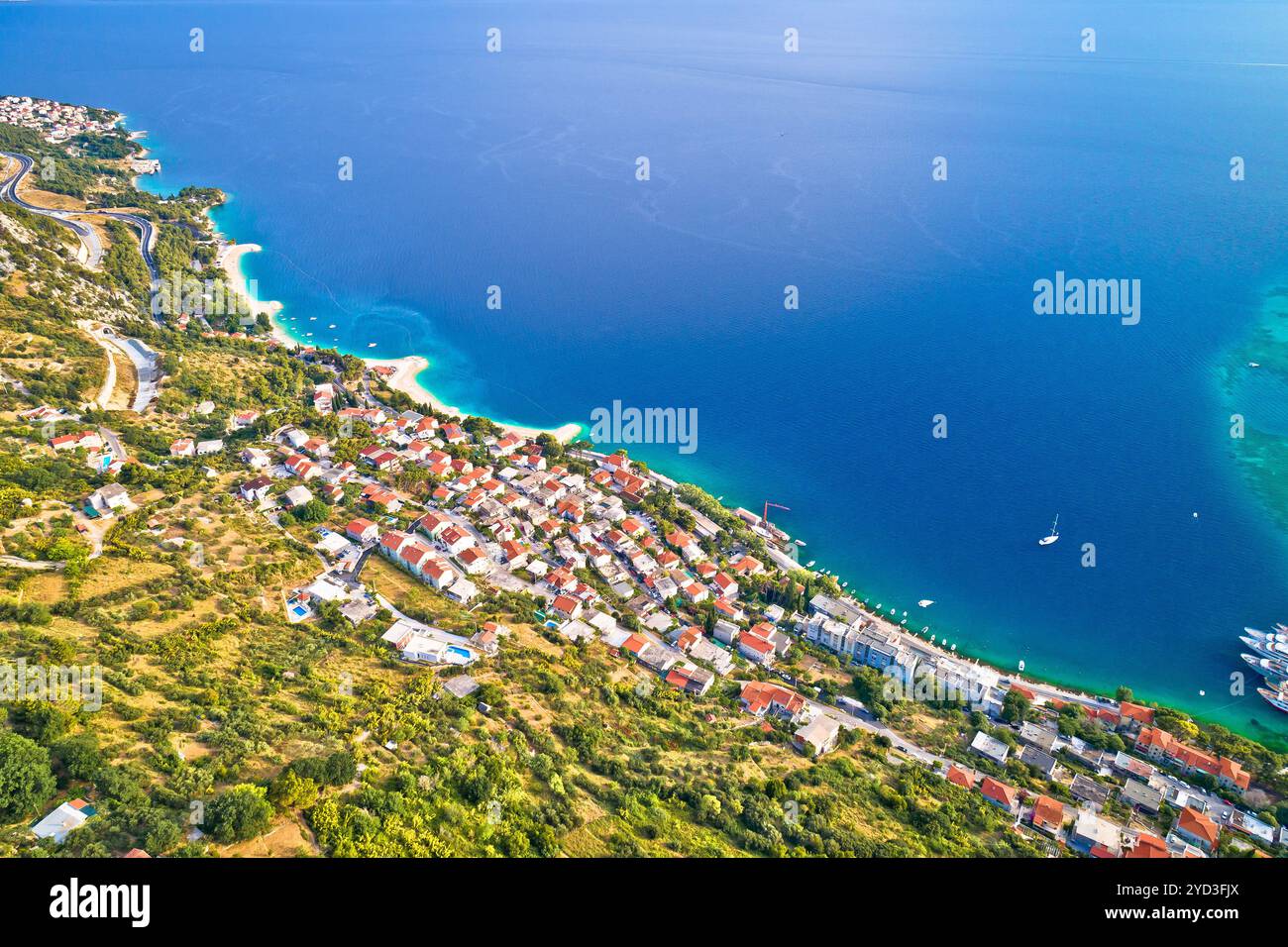 Côte omis et plages vue aérienne Banque D'Images