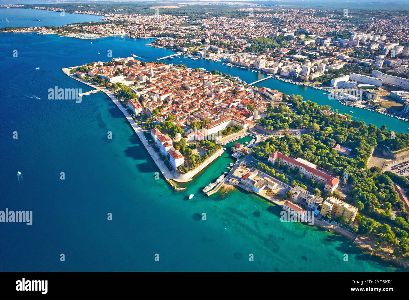 Ville de l'archipel de Zadar et péninsule historique vue aérienne Banque D'Images