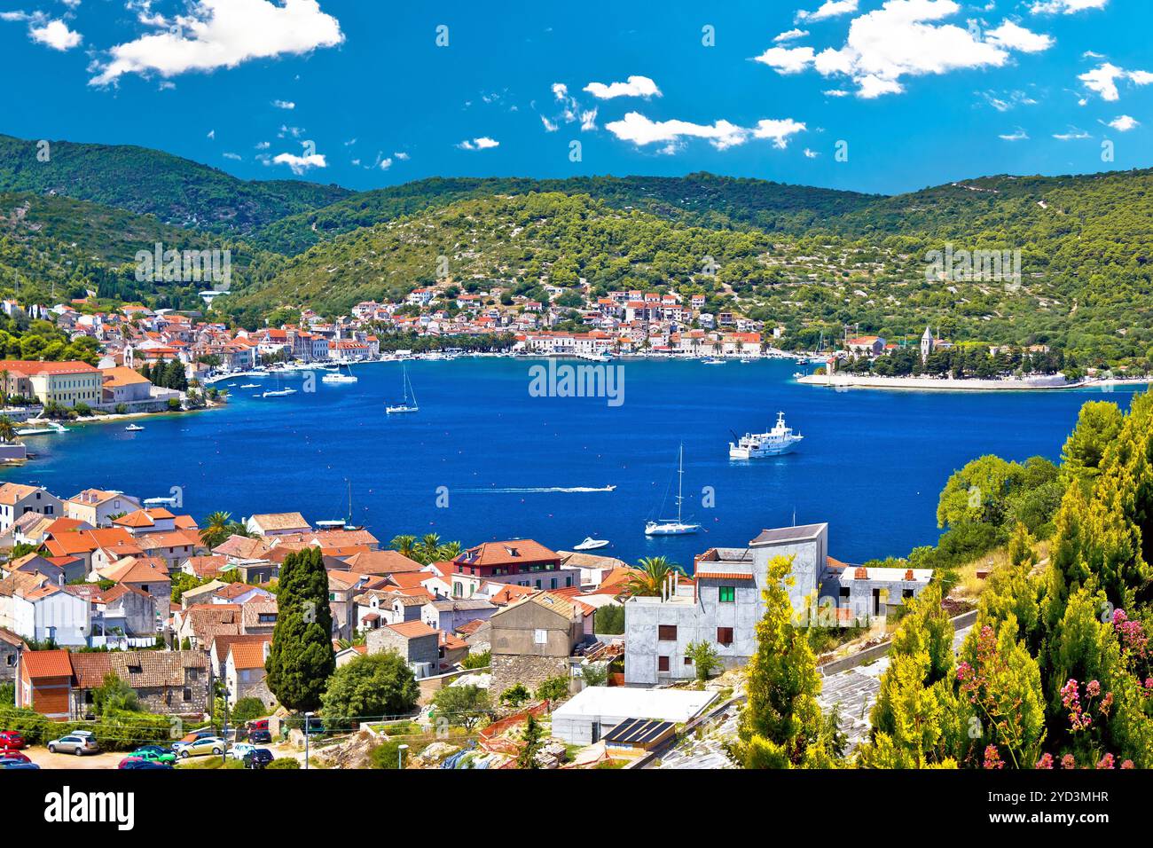 Vue sur la baie de vis et le front de mer Banque D'Images
