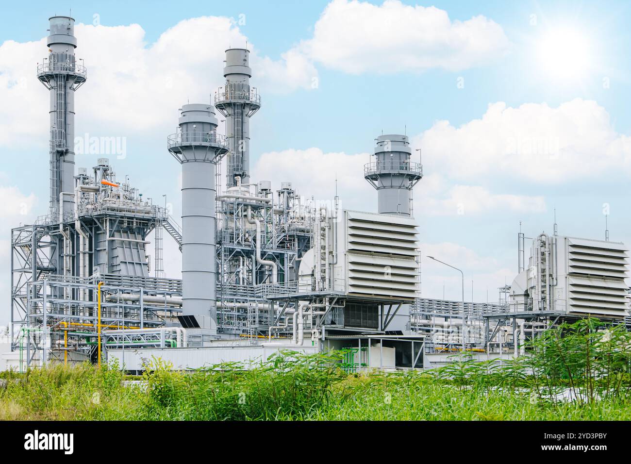Centrale électrique à cycle combiné. Turbine à vapeur bâtiment moderne de générateur d'énergie propre. Grande industrie de l'électricité. Banque D'Images