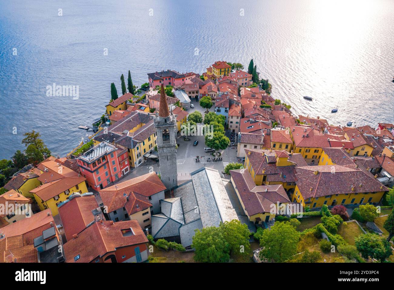 Ville de Varenna lac de Côme vue aérienne du front de mer Banque D'Images