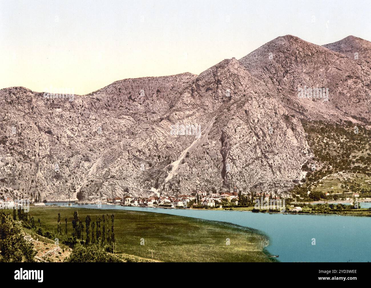 Almissa, heute omis, Gesamtansicht, Dalmatien, Österreich-Ungarn, Digital restaurierte Reproduktion eines Originals aus dem 19. Jahrhundert, Aufnahmedatum nicht angegeben, Now omis, vue générale, Dalmatie, Austro-Hongrie , reproduction restaurée numériquement à partir d'un original du XIXe siècle, date d'enregistrement non indiquée Banque D'Images Almissa, heute omis, Gesamtansicht, Dalmatien, Österreich-Ungarn, Digital restaurierte Reproduktion eines Originals aus dem 19. Jahrhundert, Aufnahmedatum nicht angegeben, Now omis, vue générale, Dalmatie, Austro-Hongrie , reproduction restaurée numériquement à partir d'un original du XIXe siècle, date d'enregistrement non indiquée Banque D'Images