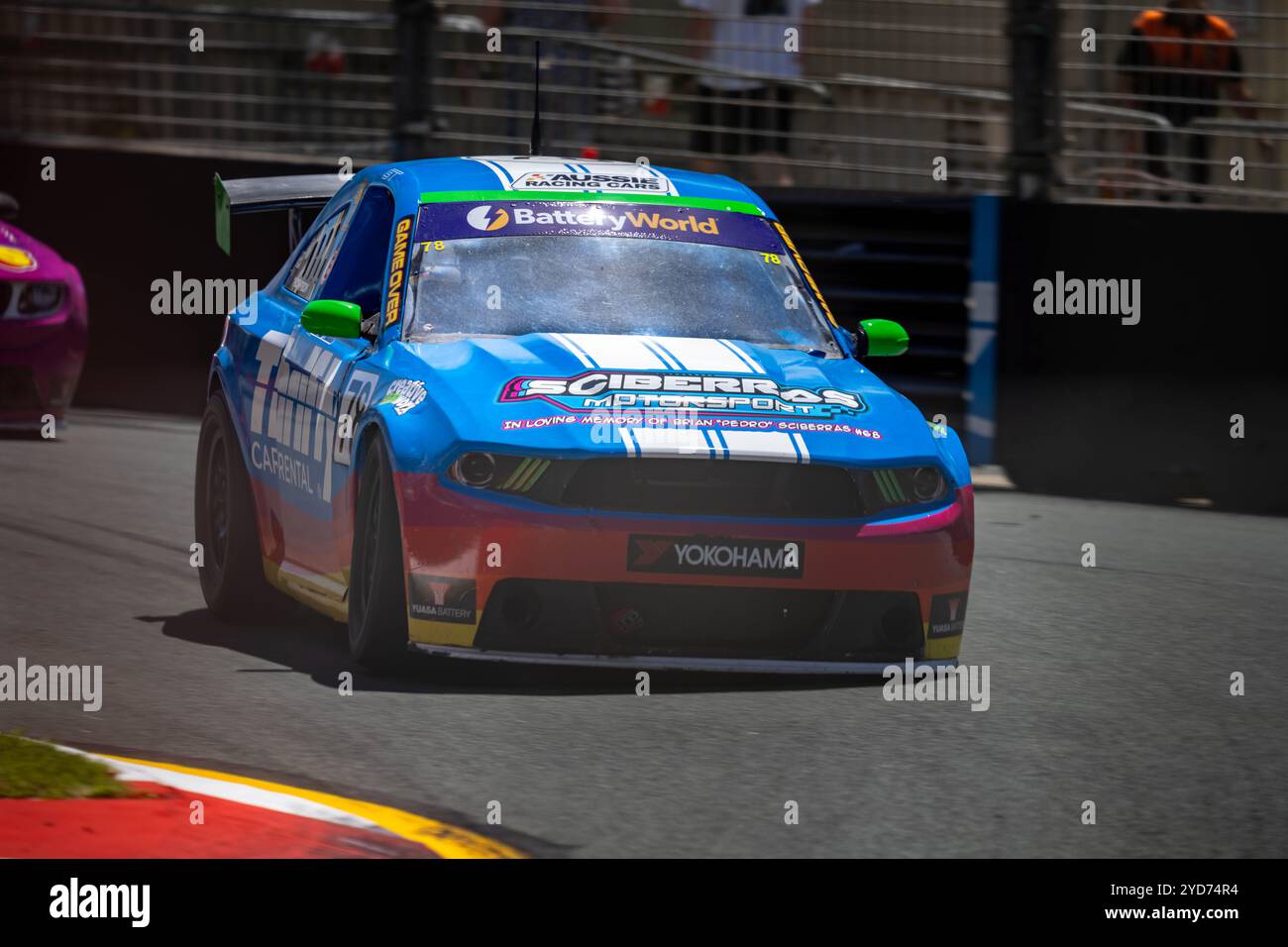 Gold Coast, Queensland, Australie. 25 octobre 2024. CRAIG THOMPSON (78 ans) tourne dans le coin Coates lors des entraînements pour les voitures de course Aussie, vendredi au Boost Mobile Gold Coast 500. (Crédit image : © James Forrester/ZUMA Press Wire) USAGE ÉDITORIAL SEULEMENT! Non destiné à UN USAGE commercial ! Banque D'Images
