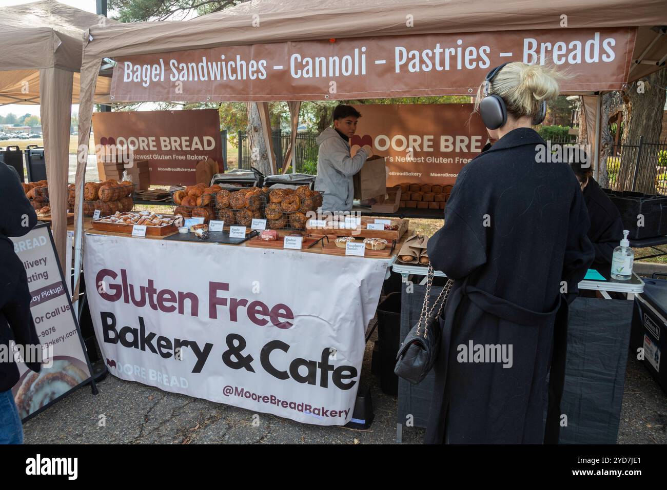 Arvada (Colorado) - le festival de divertissement familial sans gluten, parrainé par le Denver Celiac support Group, a offert des aliments, des boissons et des jeux sans gluten Banque D'Images