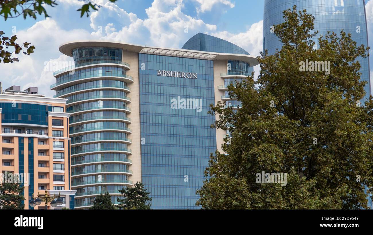 Bakou, Azerbaïdjan - 14 octobre 2024 : extérieur du bâtiment de l'hôtel JW Marriott Absheron Banque D'Images