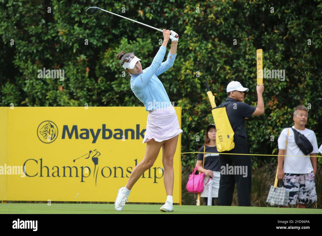 Kuala Lumpur, Malaisie. 24 octobre 2024. Alison Lee de United State joue son tir du 3e tee lors de la première manche du Maybank Championship 2024 sur le parcours de golf Kuala Lumpur Golf & Country Club à Kuala Lumpur. Le prestigieux championnat Maybank revient fièrement avec un esprit rugissant pour la deuxième année consécutive. 78 joueurs se battront pour le Trophée Tiger, au Kuala Lumpur Golf & Country Club du 24 au 27 octobre 2024. Crédit : SOPA images Limited/Alamy Live News Banque D'Images