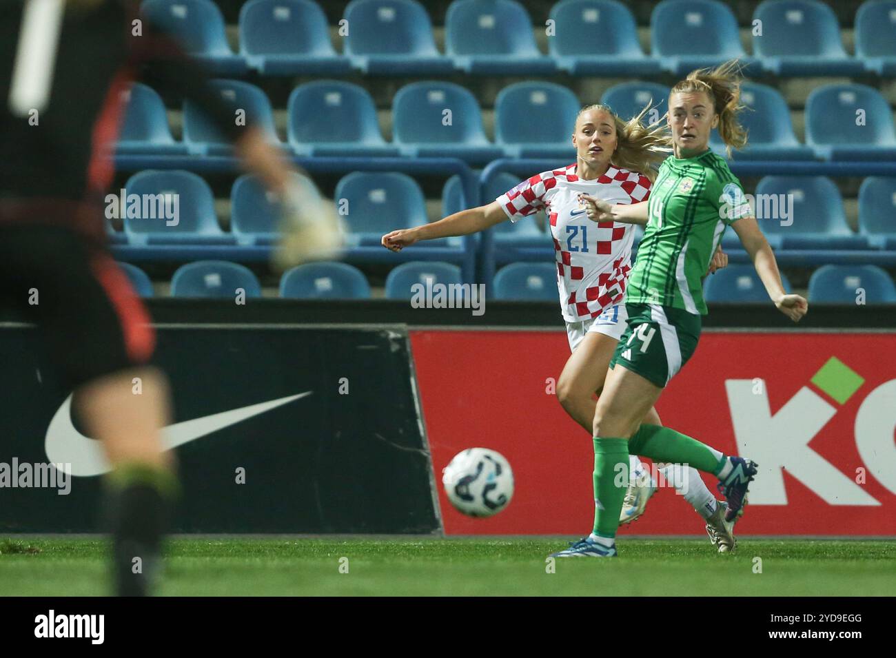 Varazdin, Croatie. 25 octobre 2024. Ana Maria Markovic de Croatie en action lors du premier match de qualifications supplémentaires pour le Championnat d'Europe de football féminin, entre la Croatie et l'Irlande du Nord, au stade Andjelko Herjavec, à Varazdin, Croatie, le 25 octobre 2024. Photo : Luka Batelic/PIXSELL crédit : Pixsell/Alamy Live News Banque D'Images