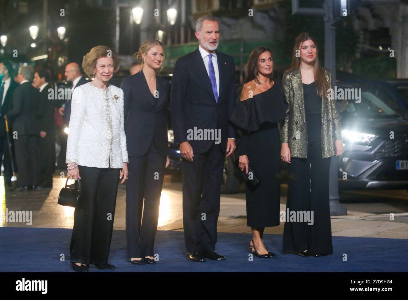 Oviedo, Espagne, 25 octobre 2024 : la famille royale pose pour les médias lors des Prix Princesse des Asturies 2024, le 25 octobre 2024, au Théâtre Campoamor, à Oviedo, Espagne. Crédit : Alberto Brevers / Alamy Live News. Banque D'Images