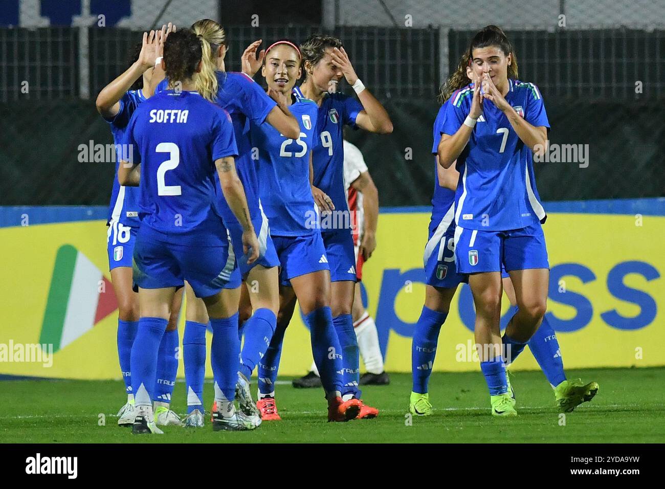 Rome, Latium. 25 octobre 2024. Valentina Giacinti d'Italie célèbre avoir marqué son but lors du match de football féminin Italie - Malte au stade Fontana, Rome, Italie, le 25 octobre 2024 crédit : massimo insabato/Alamy Live News Banque D'Images