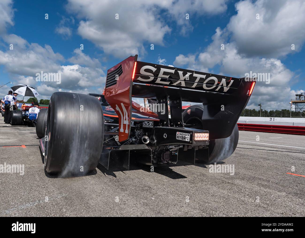 SANTINO FERRUCCI (14 ans) de Woodbury, Connecticut se prépare à s'entraîner pour la Honda Indy 200 au Mid-Ohio Sports car course à Lexington, OHIO. Banque D'Images