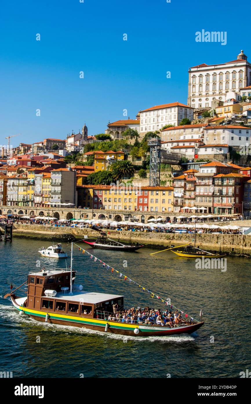 Croisière sur le fleuve Douro, fleuve Douro, Port, Portugal. Banque D'Images