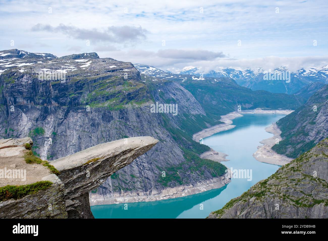 Trolltunga, Norvège, vue spectaculaire sur la falaise en Norvège Banque D'Images
