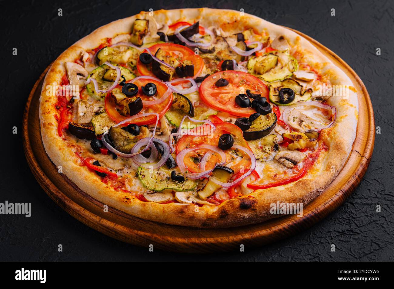 Pizza végétarienne sur la vue de dessus Banque D'Images