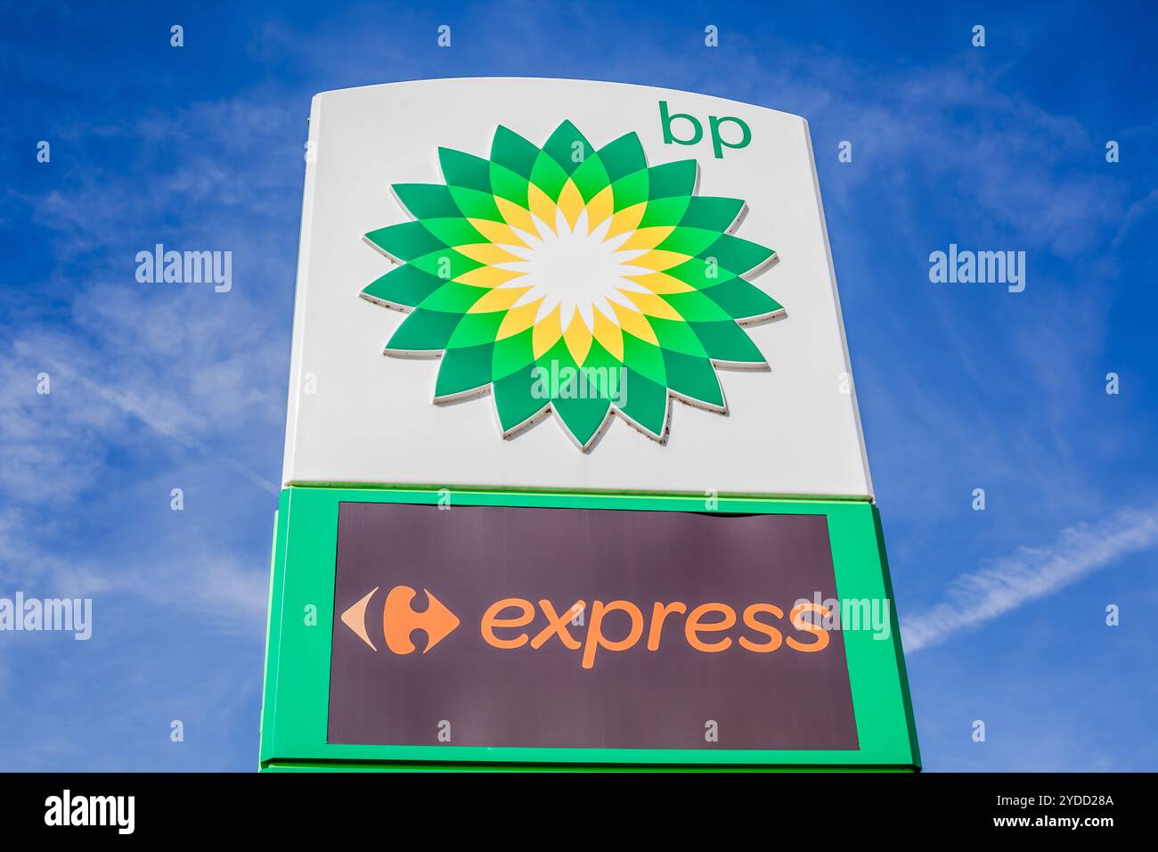 Logo BP sur sa station-service Banque D'Images
