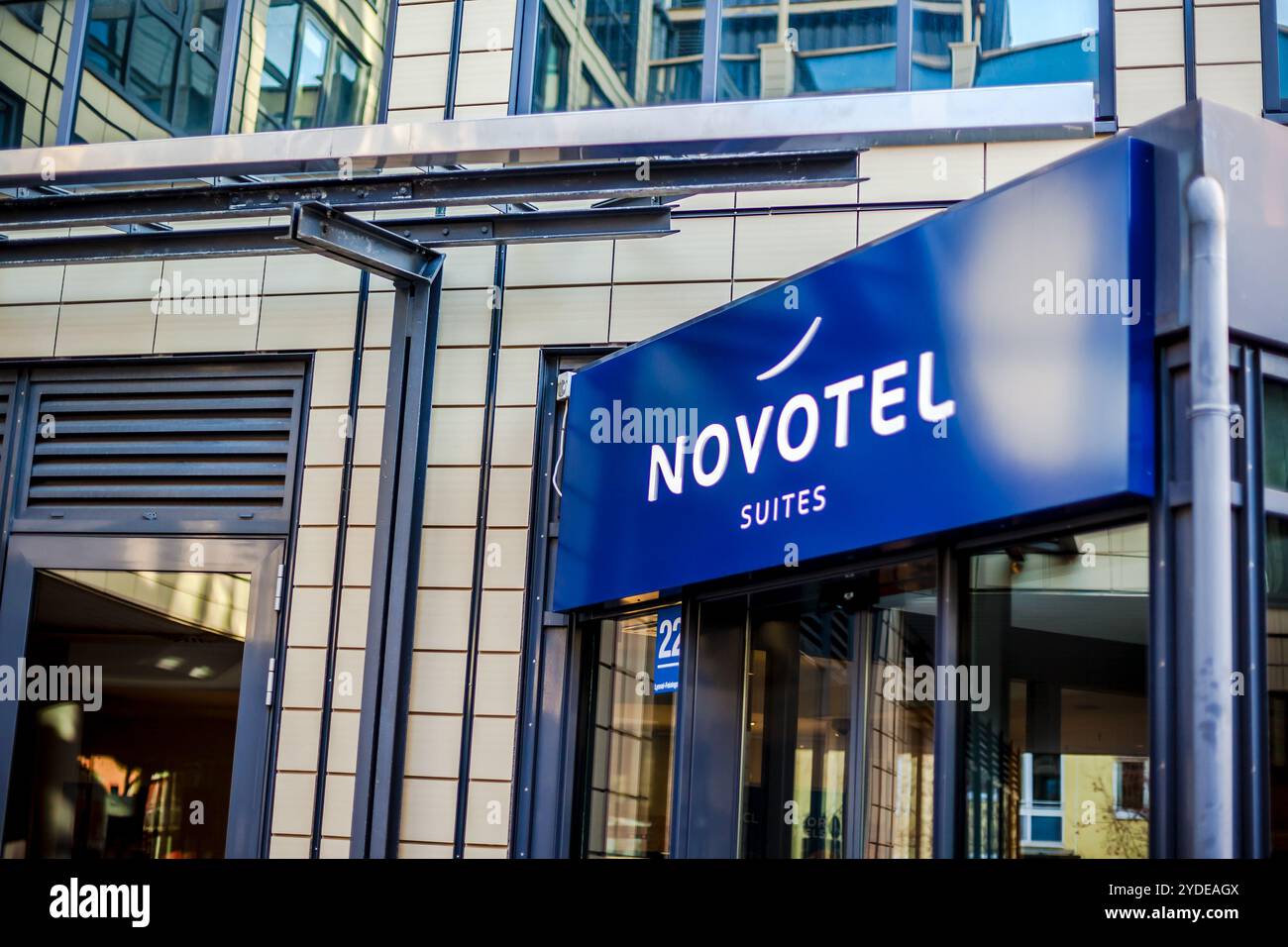 Logo Novotel suites dans le bâtiment de l'hôtel à Munich Banque D'Images
