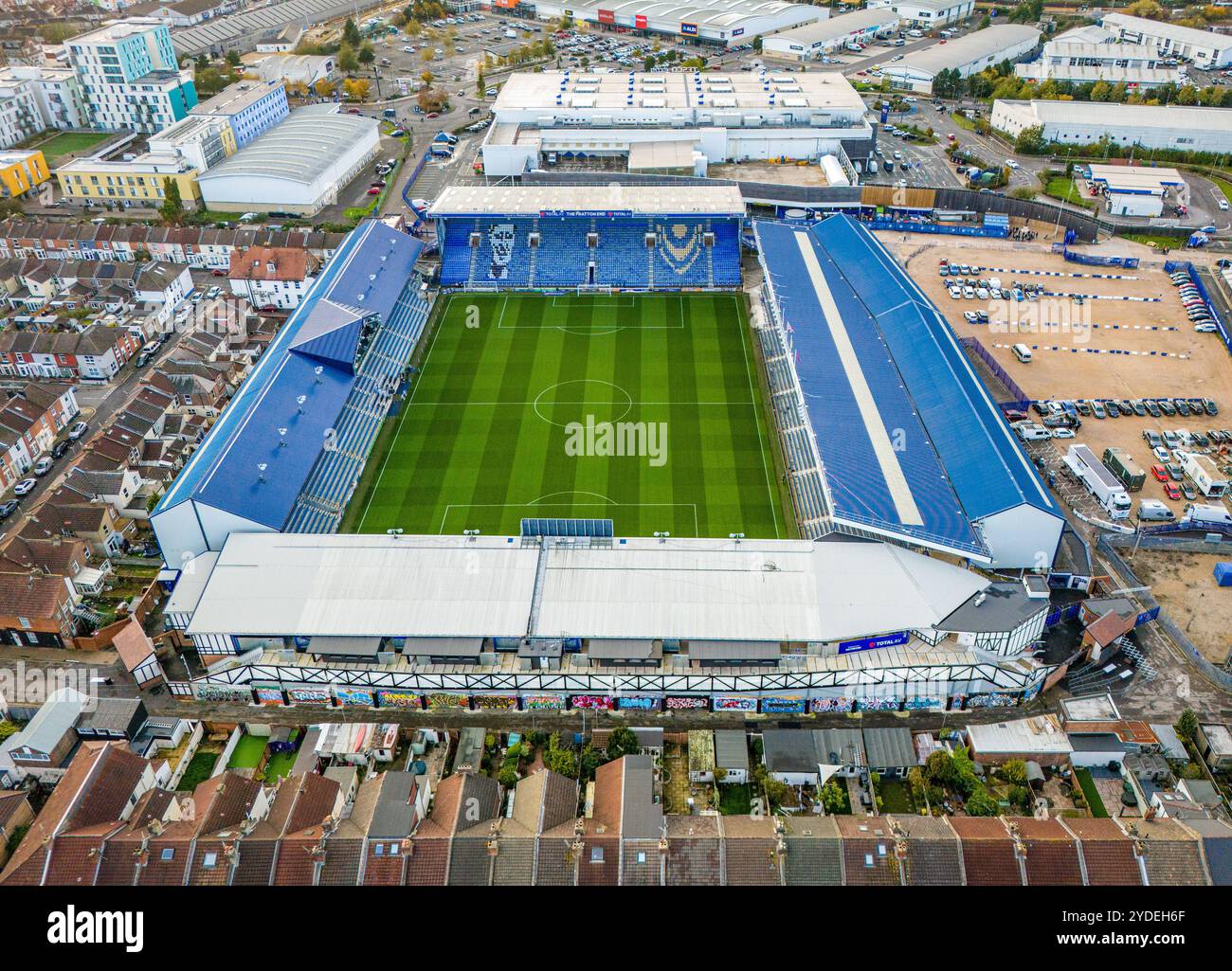 Vue aérienne du sol au-dessus et autour de Fratton Park, Portsmouth, Royaume-Uni, le 25 octobre 2024 crédit : Every second Media/Alamy Live News Banque D'Images