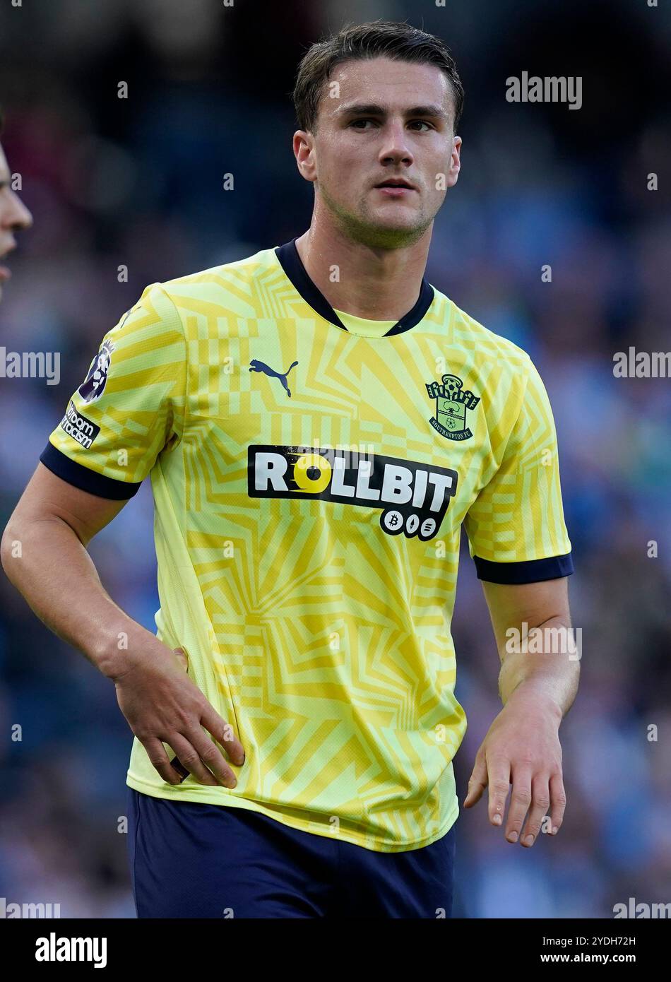 Manchester, Royaume-Uni. 26 octobre 2024. Taylor Harwood-Bellis de Southampton lors du match de premier League à l'Etihad Stadium, Manchester. Le crédit photo devrait se lire : Andrew Yates/Sportimage crédit : Sportimage Ltd/Alamy Live News Banque D'Images