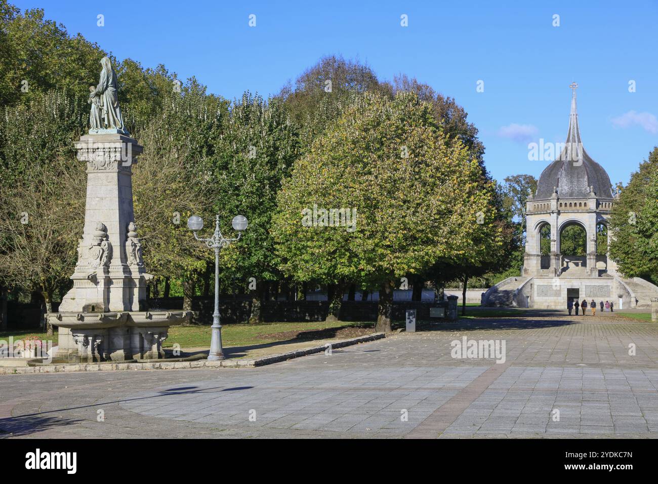 Basilique Sainte-Anne du XIXe siècle, deuxième plus grand lieu de pèlerinage de France, Sainte-Anne-d'Auray, Santez-Anna-Wened breton, Morbihan départme Banque D'Images