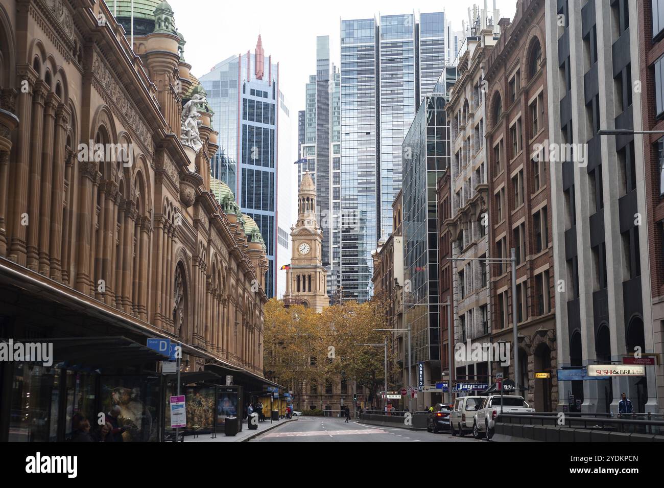 2018-05-12, Sydney, Nouvelle-Galles du Sud, Australie, Une vue de rue de York Street dans le quartier des affaires de la métropole australienne. Sur la gauche se trouve le Banque D'Images