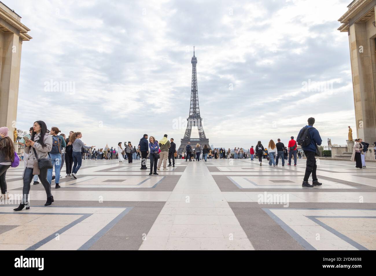 Vue sur la tour Eiffel depuis le palais du Trocadéro Banque D'Images