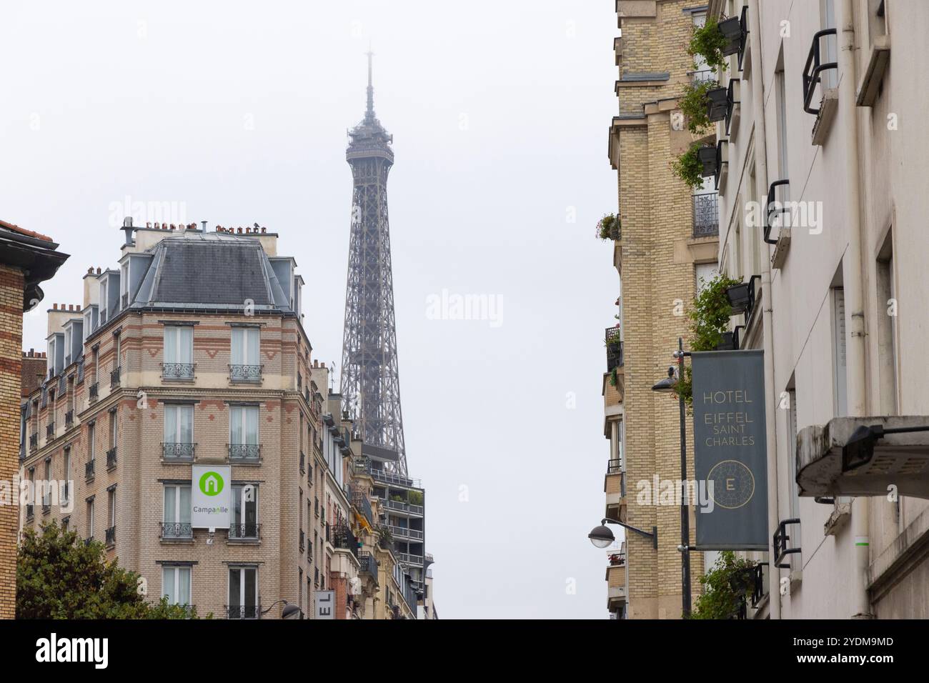 Vue sur la Tour Eiffel à Paris, France Banque D'Images