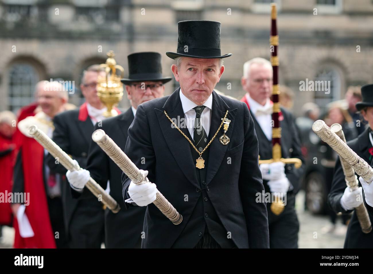 Édimbourg Écosse, Royaume-Uni 27 octobre 2024. Procession de la cathédrale St Giles aux chambres de la ville suivant le Service académique. sst/alamy live news Banque D'Images