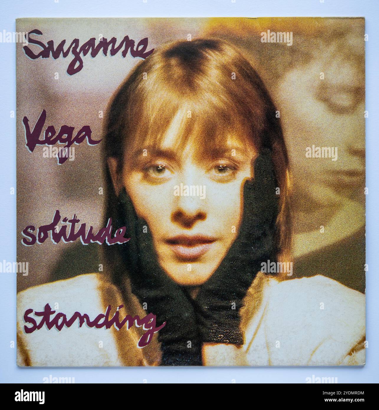 Reprise LP de solitude Standing, le deuxième album studio de Suzanne Vega, sorti en 1987 Banque D'Images
