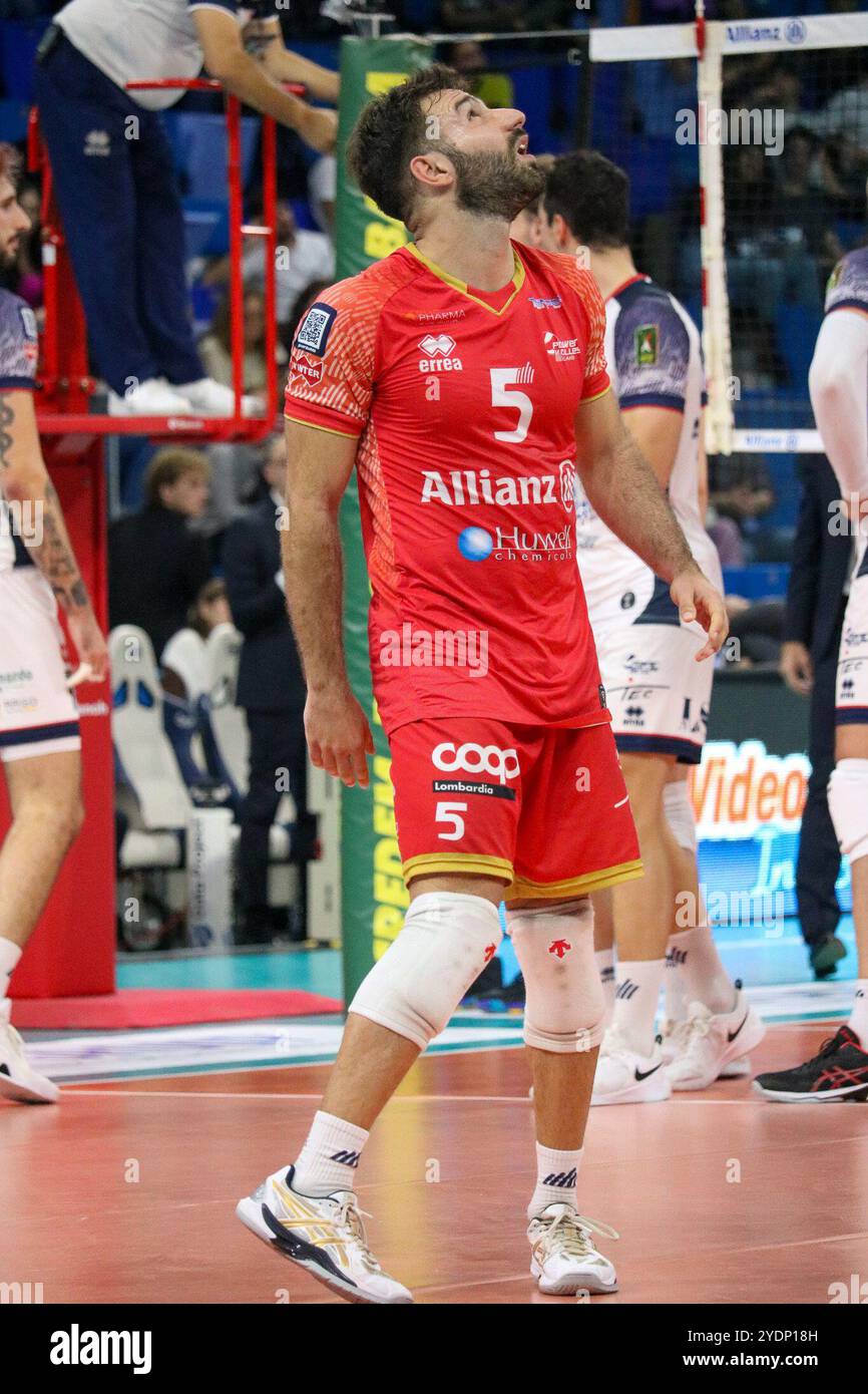 DAMIANO CATANIA (POWERVOLLEY MILANO) pendant Allianz Milano vs Rana Verona, match de Superligue italienne de volleyball Serie A hommes à Milan, Italie, octobre 27 2024 Banque D'Images