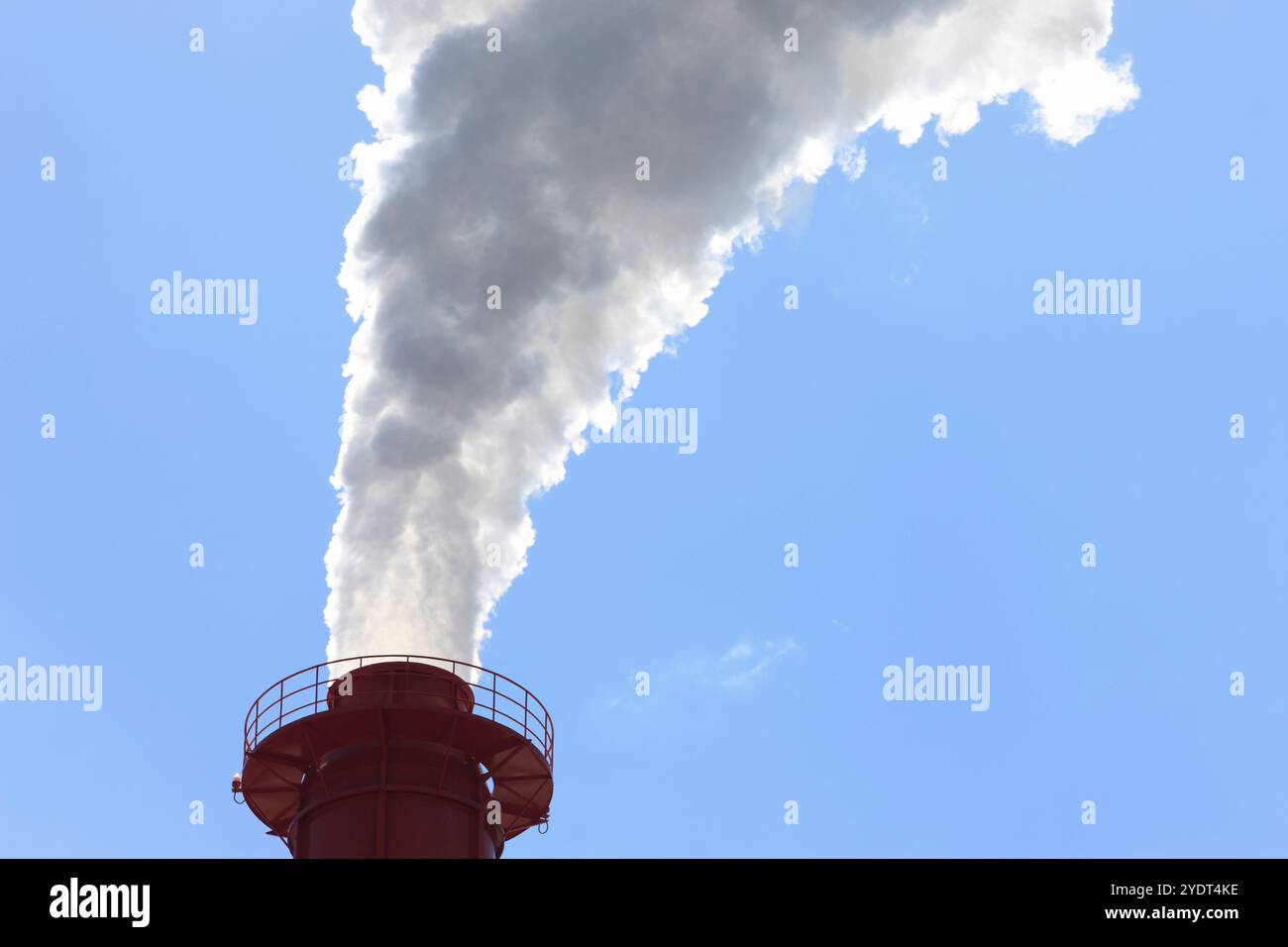 La fumée de cheminée Banque D'Images